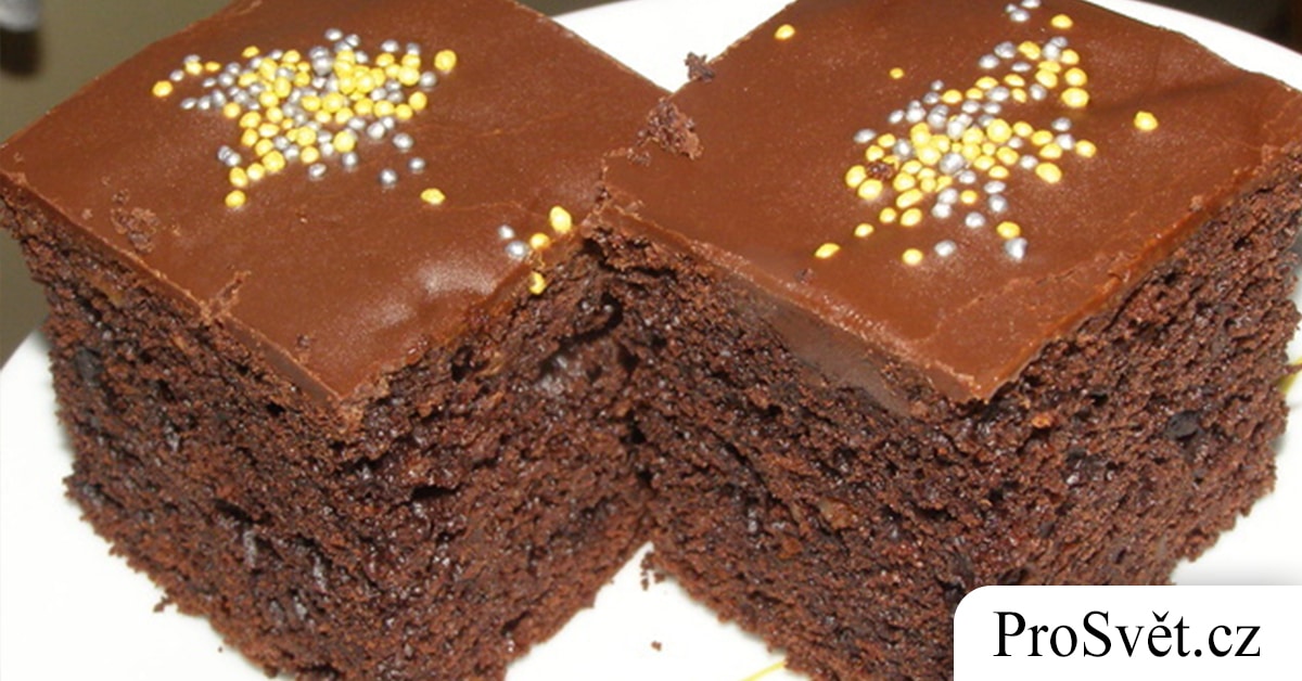 Čokoládový koláč: Příprava trvá jen 7 minut a nepotřebujete váhu ani odměrku. Postačí vám obyčejný hrnek