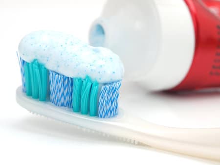 Několik užitečných rad, jak využit zubní pastu.