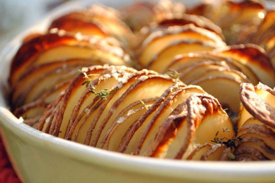 Tyto dokonalé bramborové lupínky poslouží jako perfektní přiloha k Vašemu obědu.