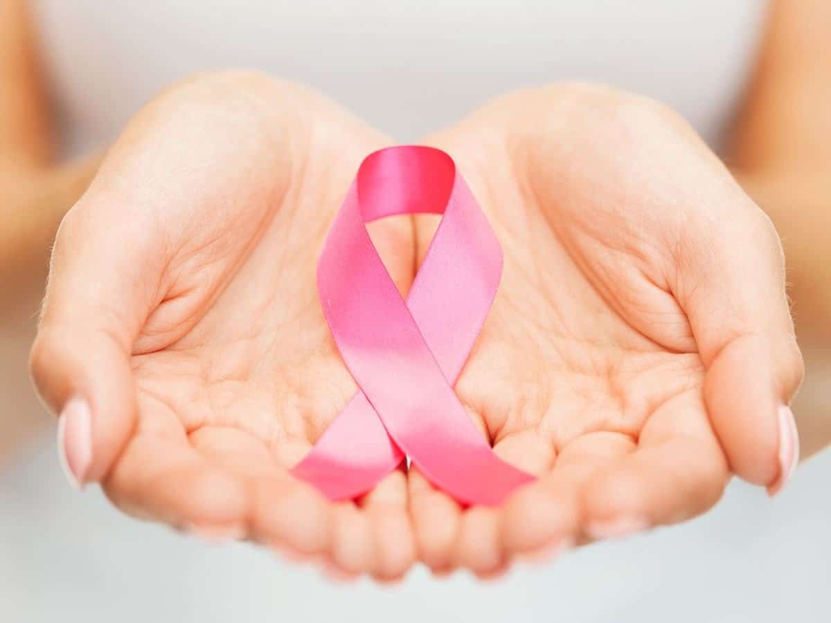 Kvůli nízkému věku zamítli mamograf. Dívka ve svých 29 letech zjistila, že má rakovinu prsou ve 4. stádiu!