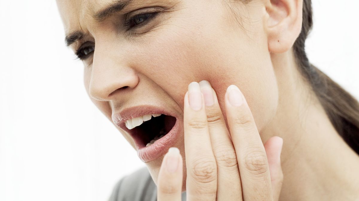 Žvýkání hřebíčku pomáhá při bolesti zubů i dezinfekci ústní dutiny