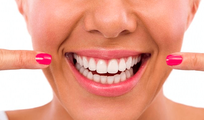 Rostlinný olej může vaší ústní dutině prospět lépe, než jakákoliv agresivní ústní voda