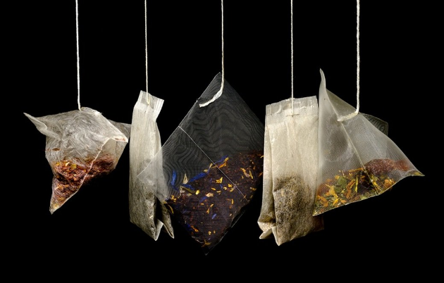 Vylouhované čajové sáčky patří mezi nejlepší přírodní hnojiva