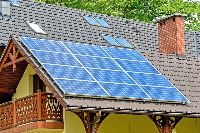 Solární energie představuje účinný způsob, jak uspořit ve vaší domácnosti