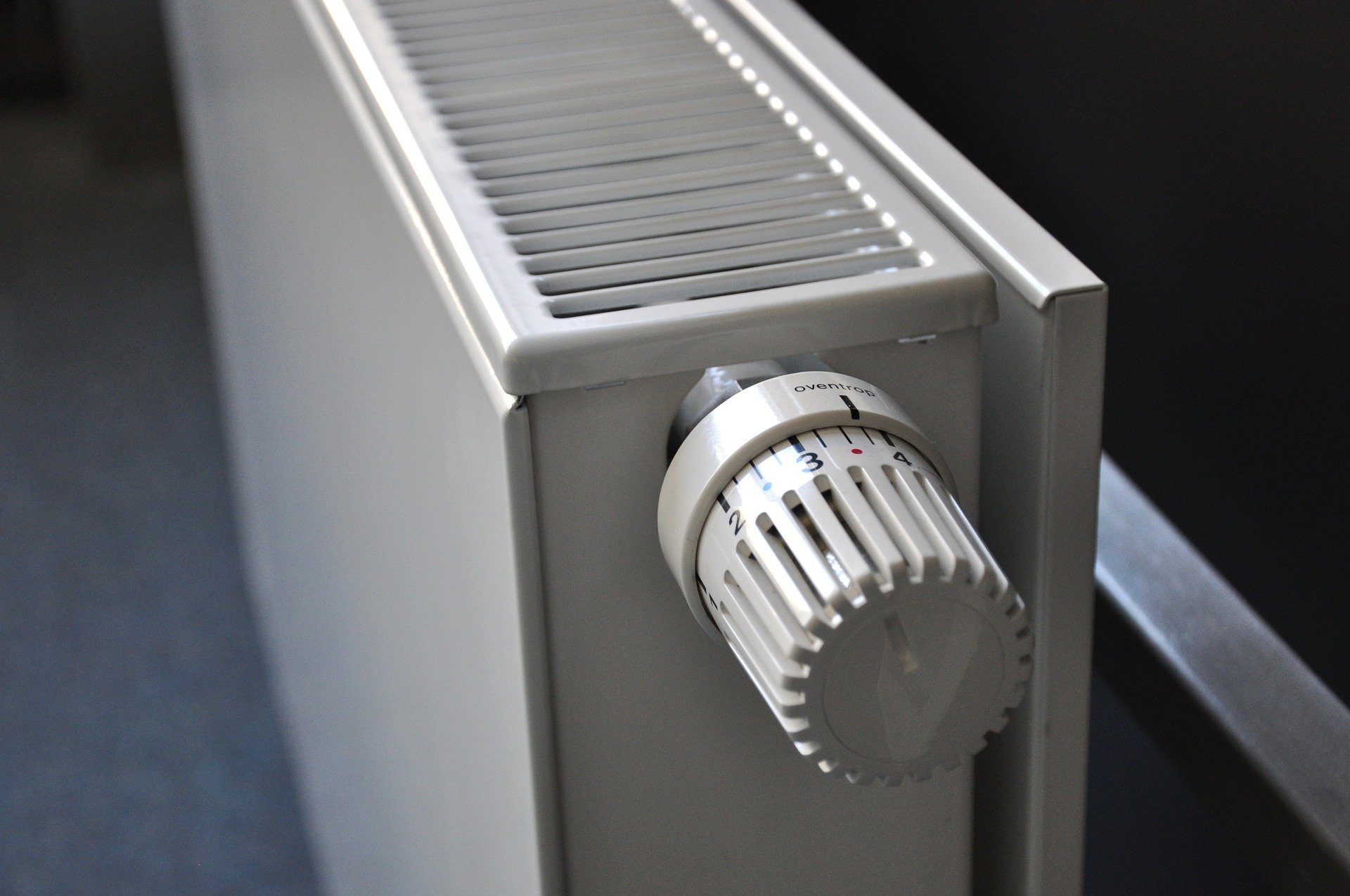 Máte doma radiátor? Nezapomeňte před topnou sezónou udělat jednu věc