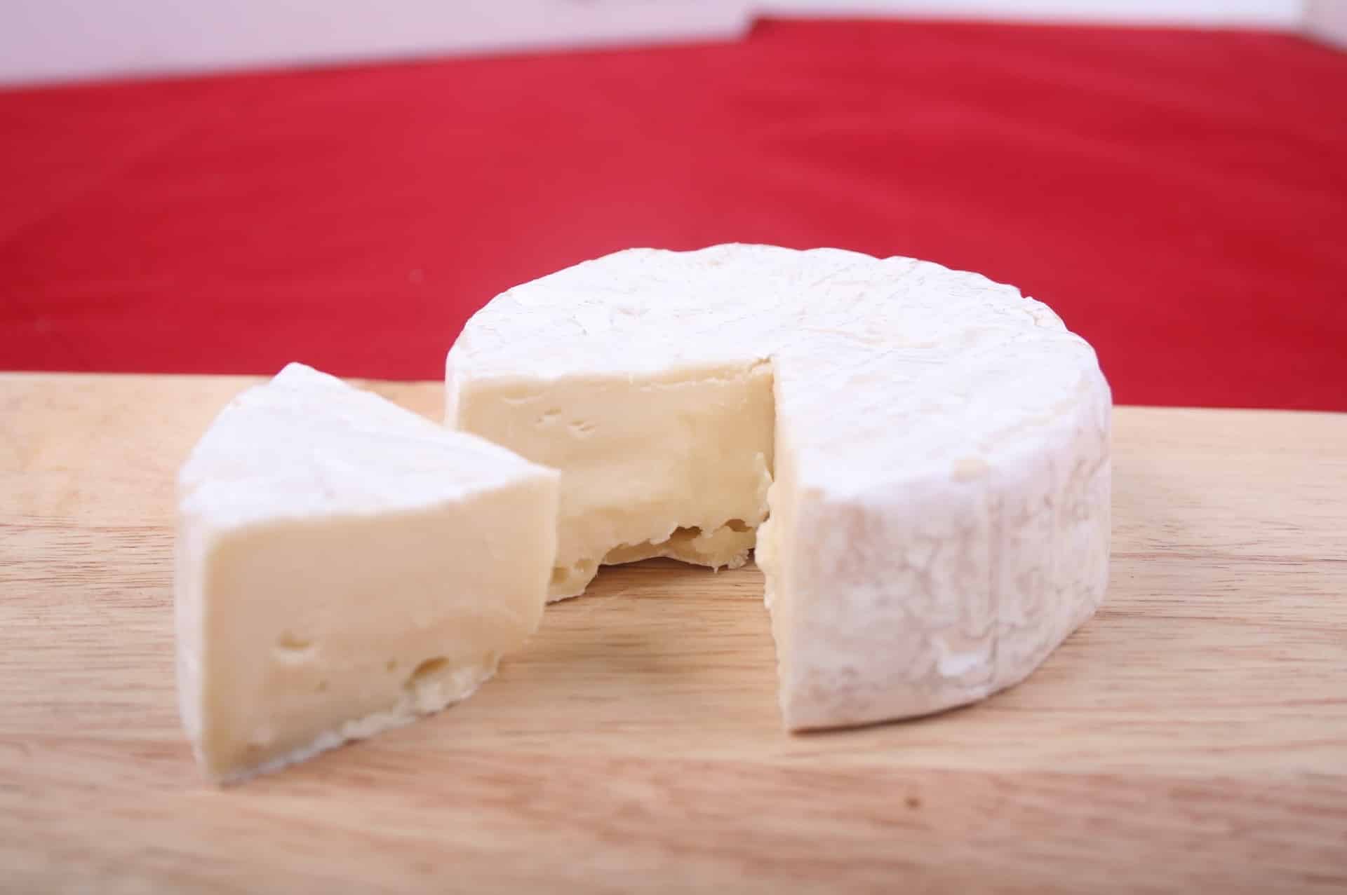 Odborníci varují před sýry z Lidlu, mohou obsahovat nebezpečnou bakterii