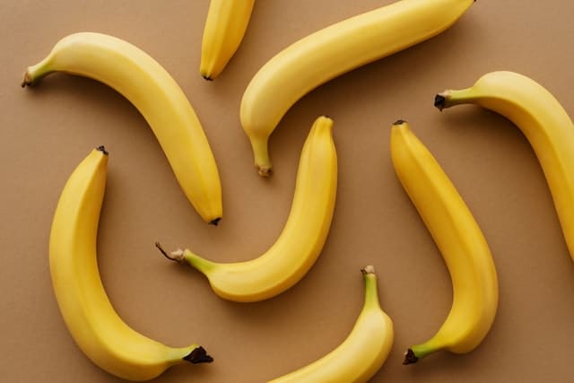 Jíte banány? Tenká podlouhlá vlákna nevyhazujte, jsou zdravá