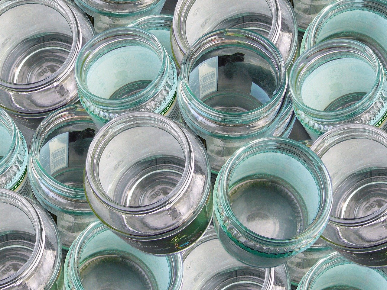 Jak můžete sklenice sterilovat v troubě?