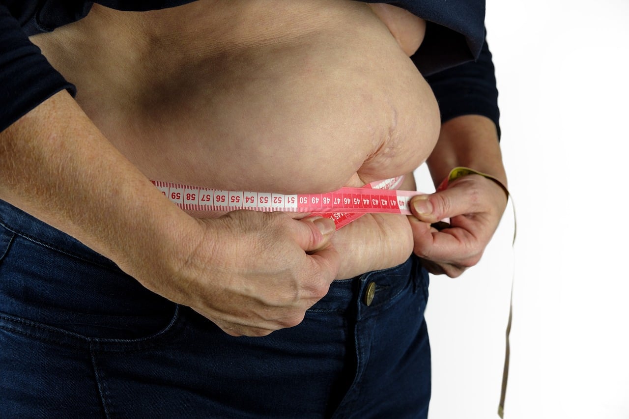 Ve 32 letech váží muž téměř 300 kilogramů