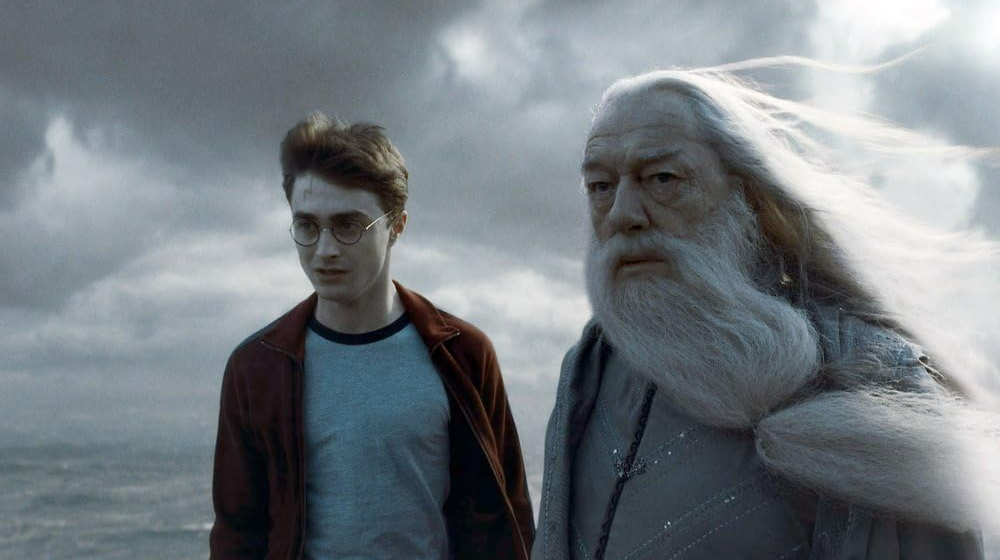 Irský herec Sir Michael Gambon, známý díky roli Brumbála v Harry Potterovi, zemřel ve věku 82 let