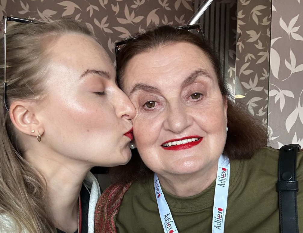 Slavná česká herečka Eva Holubová zveřejnila fotkou v plavkách:  okamžik života a sdílí svou pozitivní energii se svými fanoušky.