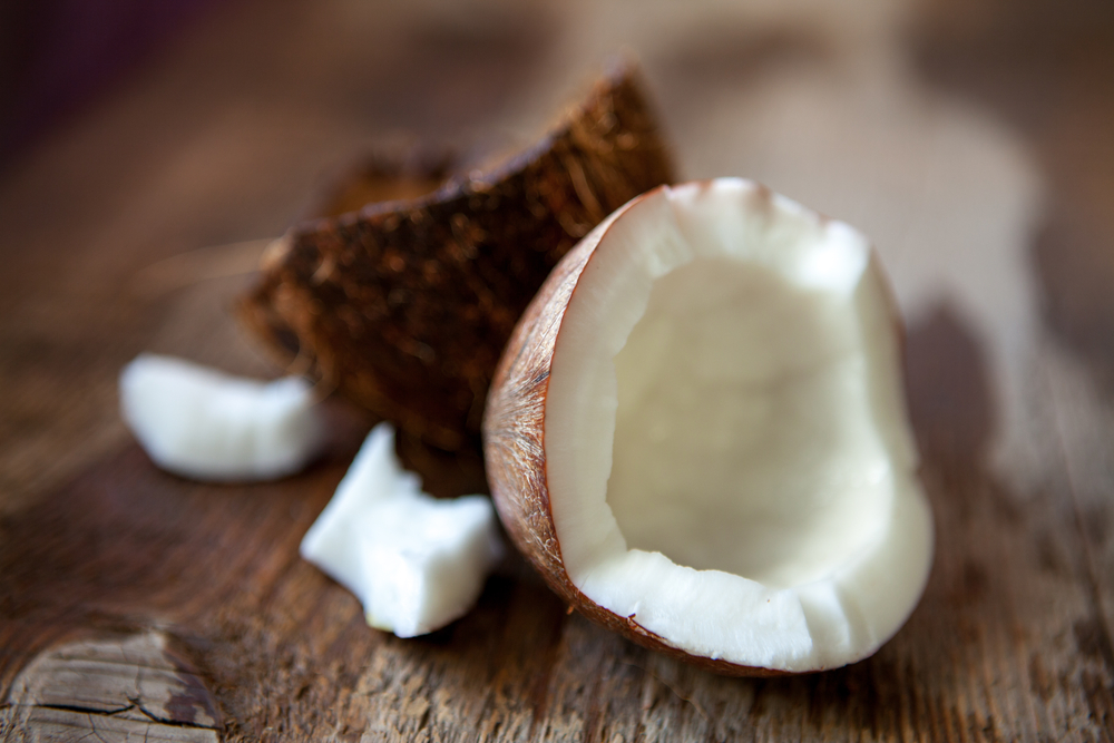 Nepečené kokosové tyčinky jako překvapení pro rodinu