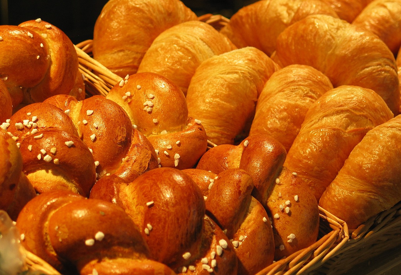 Recept na rohlíky plněné náplní, které jsou podobné croissantu