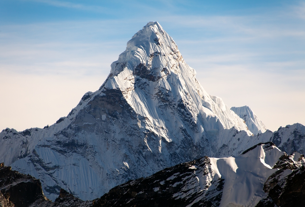 Malá holčička získala světový rekord, když se dostala na Mount Everest