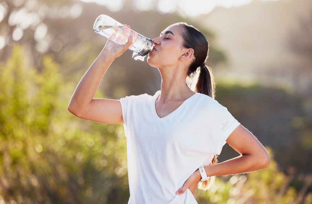 Co se stane, když začnete pít teplou vodu na prázdný žaludek?