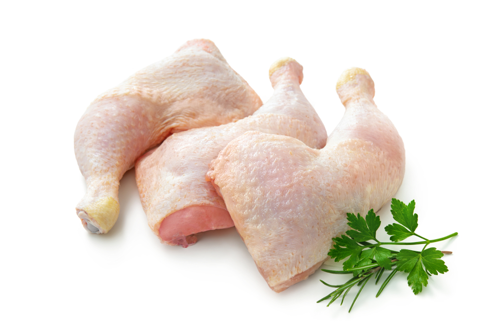 Raw,Chicken,Legs,On,White,Background,Isolated - ProSvět.cz