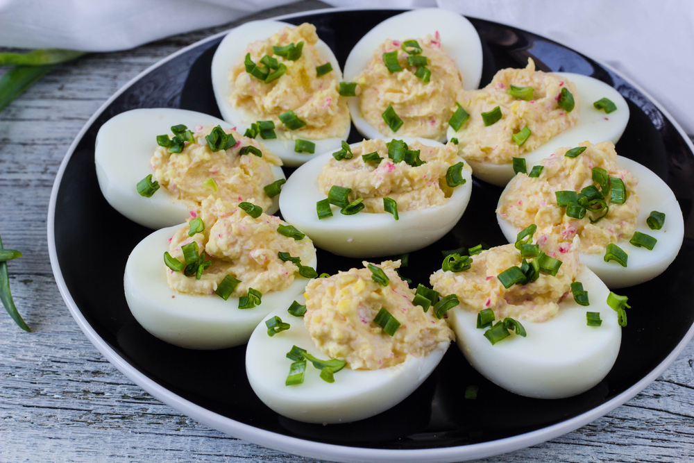 Čertova pikantní vajíčka, aneb delikatesa, kterou budete připravovat na jakoukoli oslavu