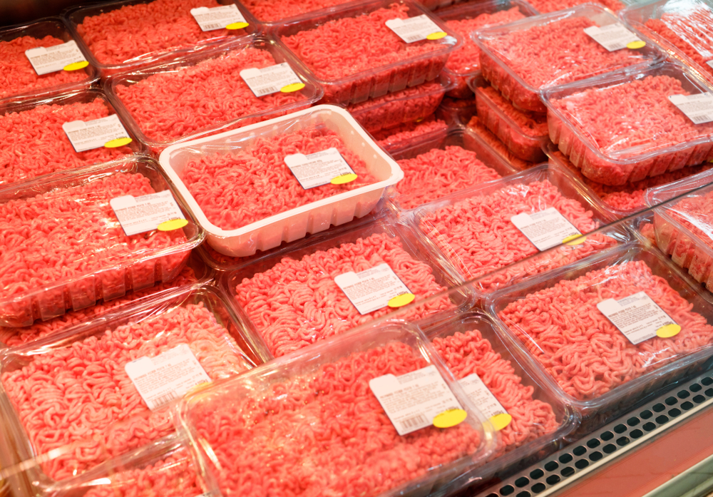 Pozor, do Česka opět míří plné kamiony masa z Ukrajiny! Kontroloři již objevili salmonelu! Podívejte se jak to poznáte?
