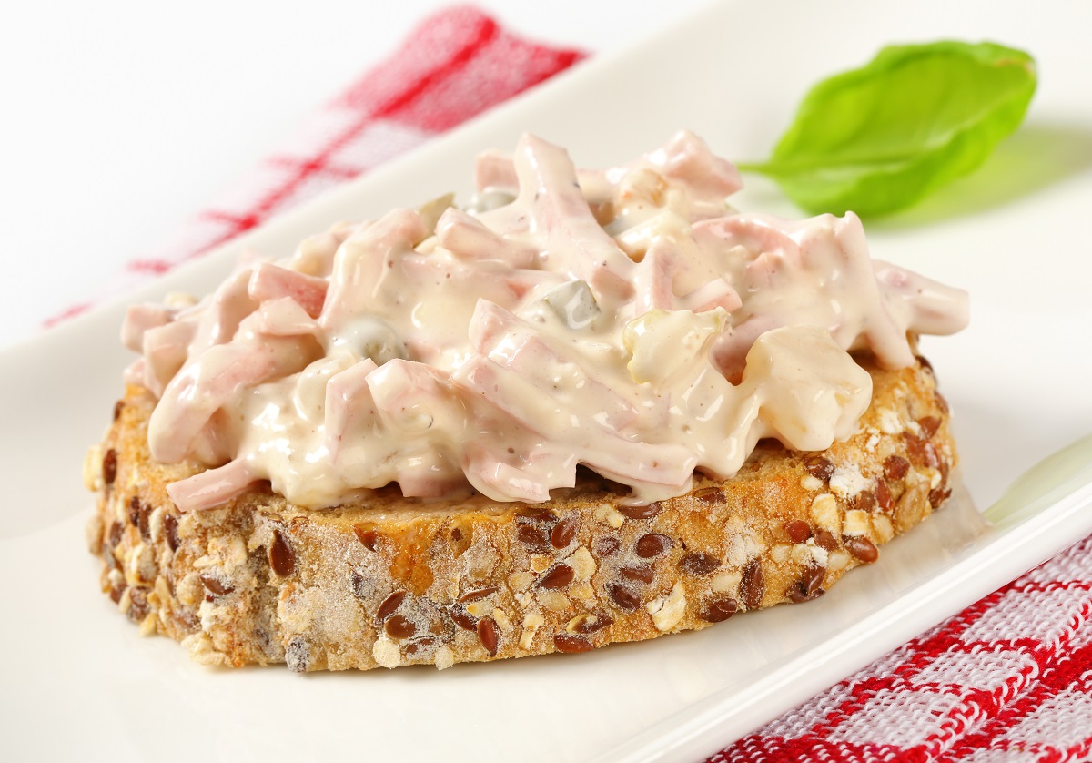 Tradiční recept na pařížský salát jako z roku 1989