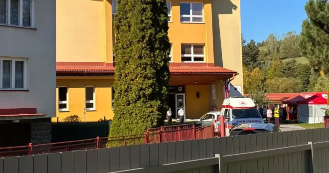 Daniel (13) číhal s nožem na spolužačku Nelku (†13): Do vězení jít nemůže! Co se s ním teď stane?
